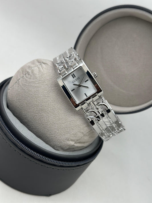 Guess_Lubana_Silver_With_white_Dial