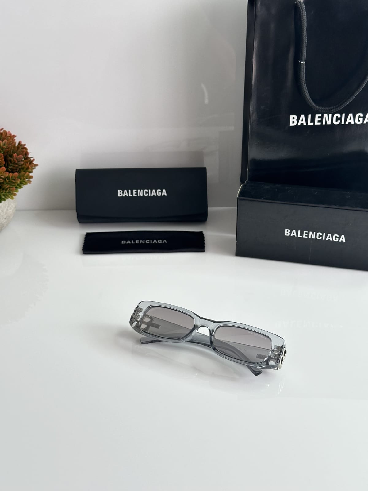 Balenciaga_grey_Silver