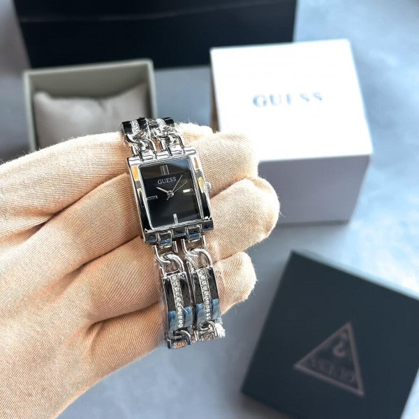 Guess_Lubana_Silver_With_Black_Dial
