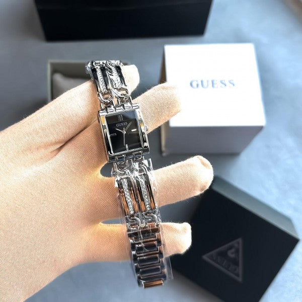 Guess_Lubana_Silver_With_Black_Dial